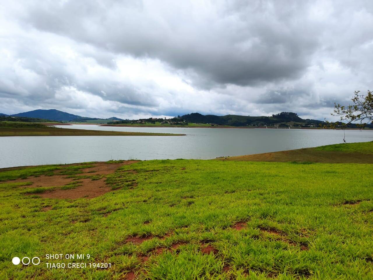 #984 - Terreno em condomínio para Venda em Piracaia - SP