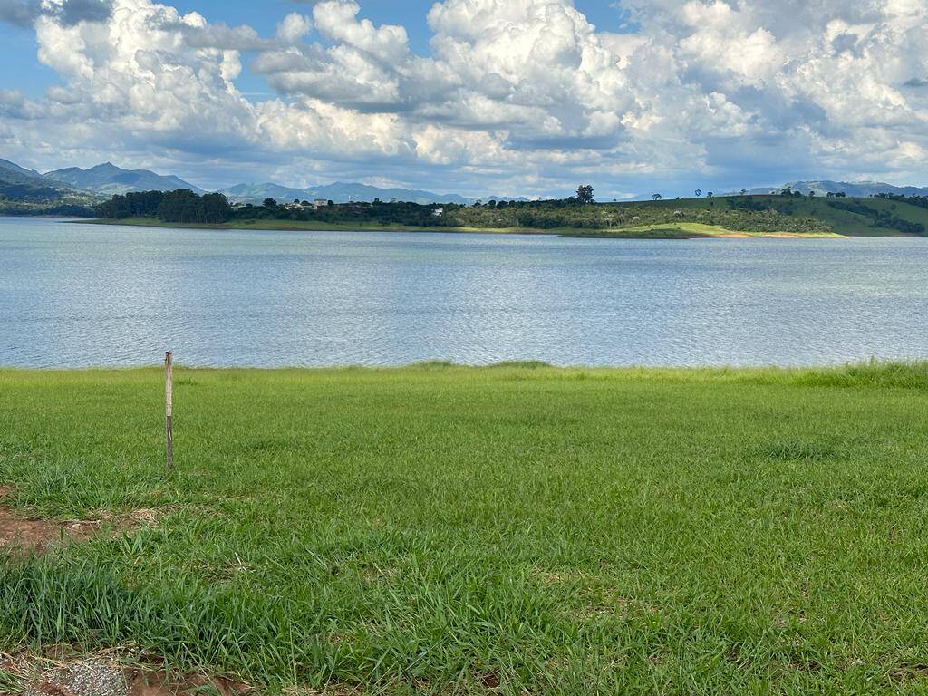 #1348 - Terreno em condomínio para Venda em Bragança Paulista - SP