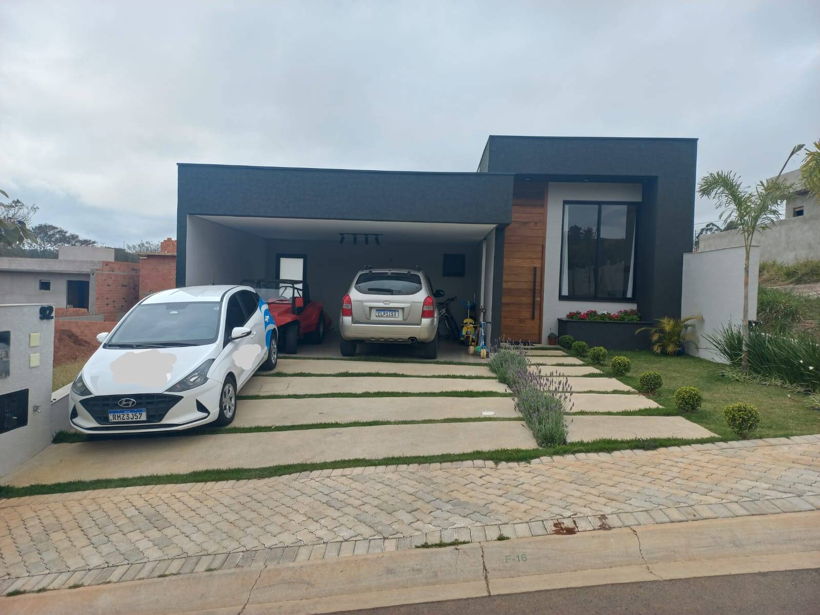 #1427 - Casa em Condomínio para Venda em Bragança Paulista - SP