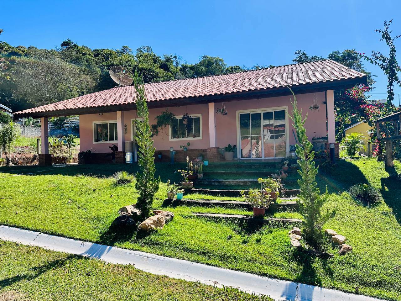 #1492 - Casa em Condomínio para Venda em Joanópolis - SP