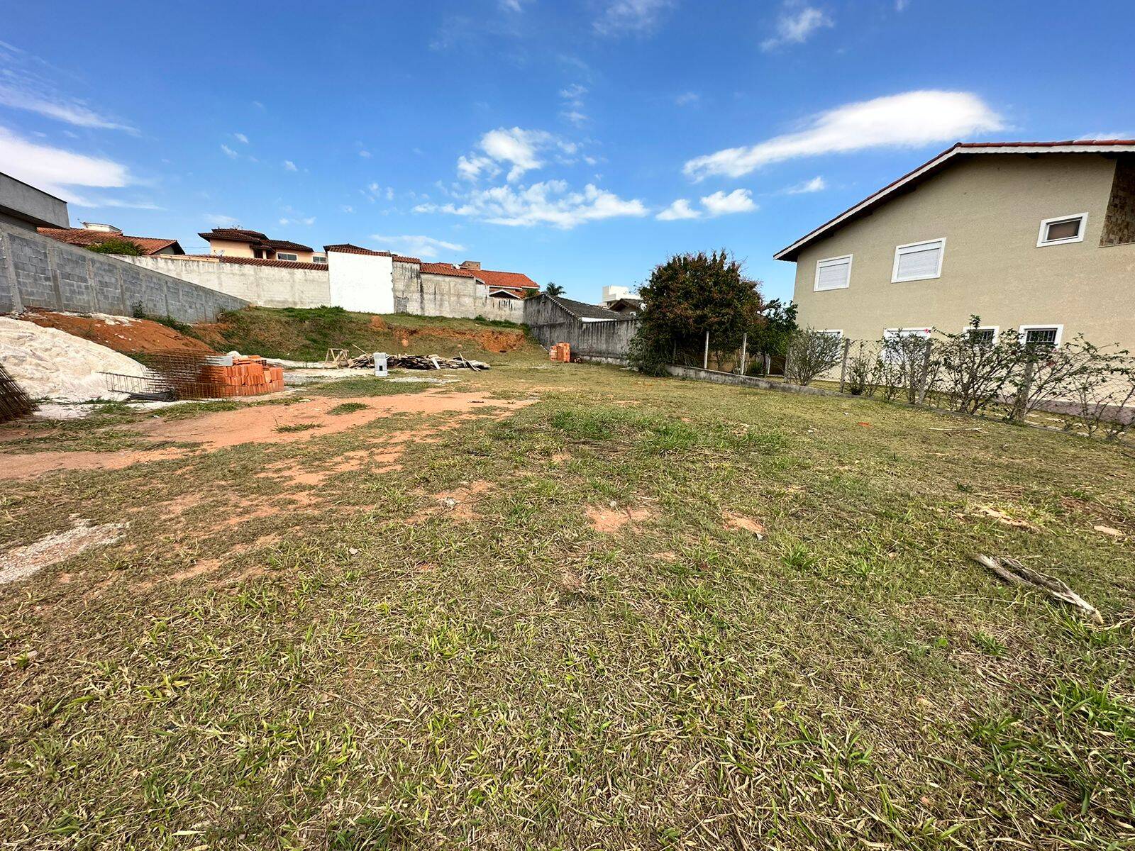#1575 - Área para Venda em Bom Jesus dos Perdões - SP