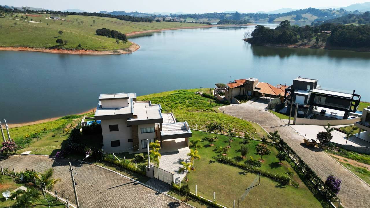 #1707 - Casa em Condomínio para Venda em Joanópolis - SP