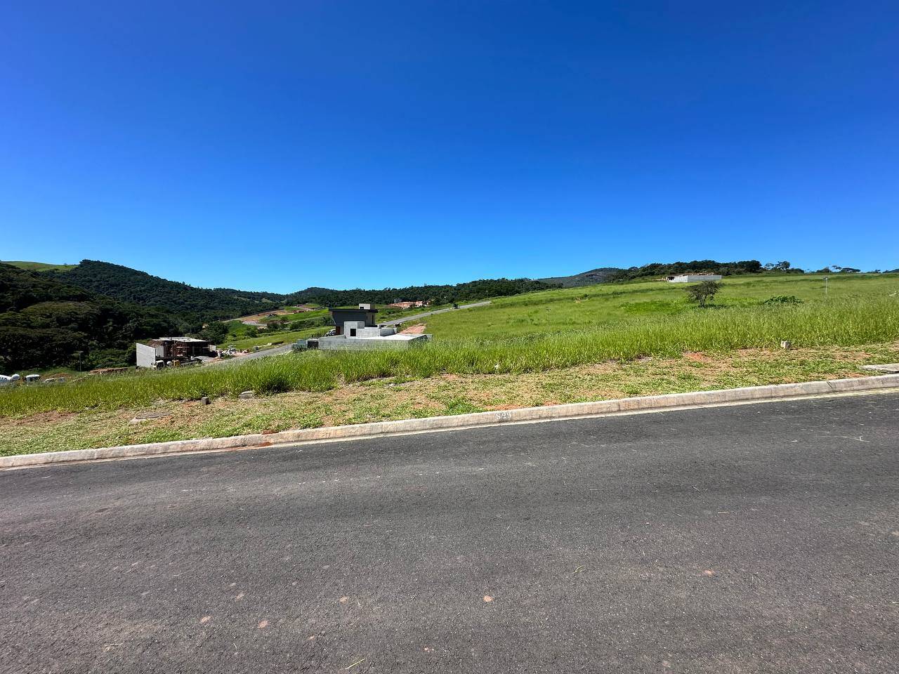 #1728 - Terreno em condomínio para Venda em Atibaia - SP