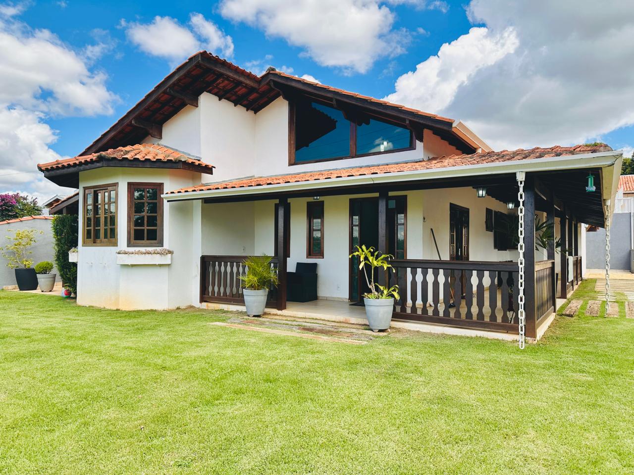 #1747 - Casa em Condomínio para Venda em Atibaia - SP