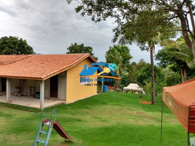 Venda em Estância Santa Maria do Laranjal - Atibaia