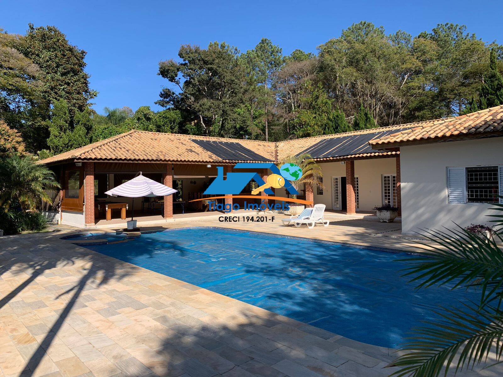 Sítio, 10 quartos, 8400 m² - Foto 1