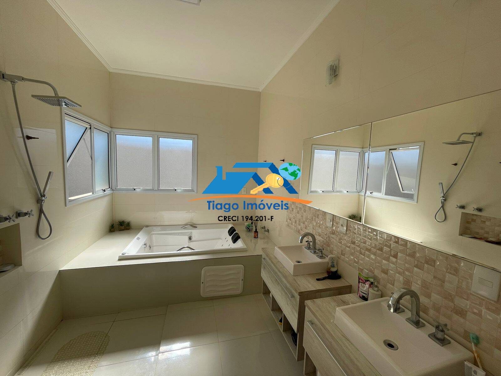 Casa, 4 quartos, 1930 m² - Foto 19