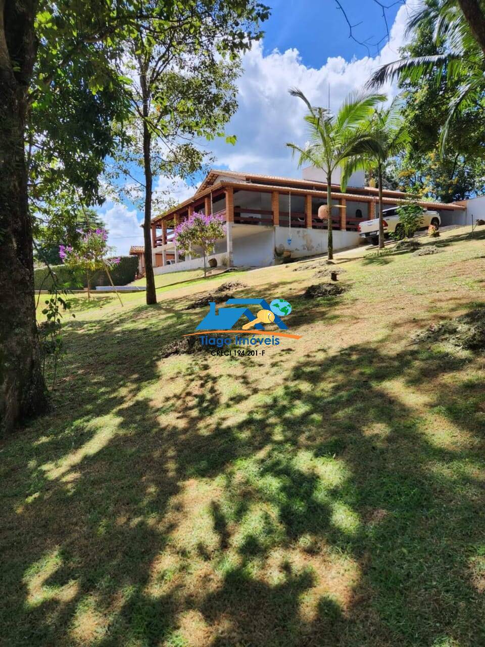 Sítio, 3 quartos, 2384 m² - Foto 1