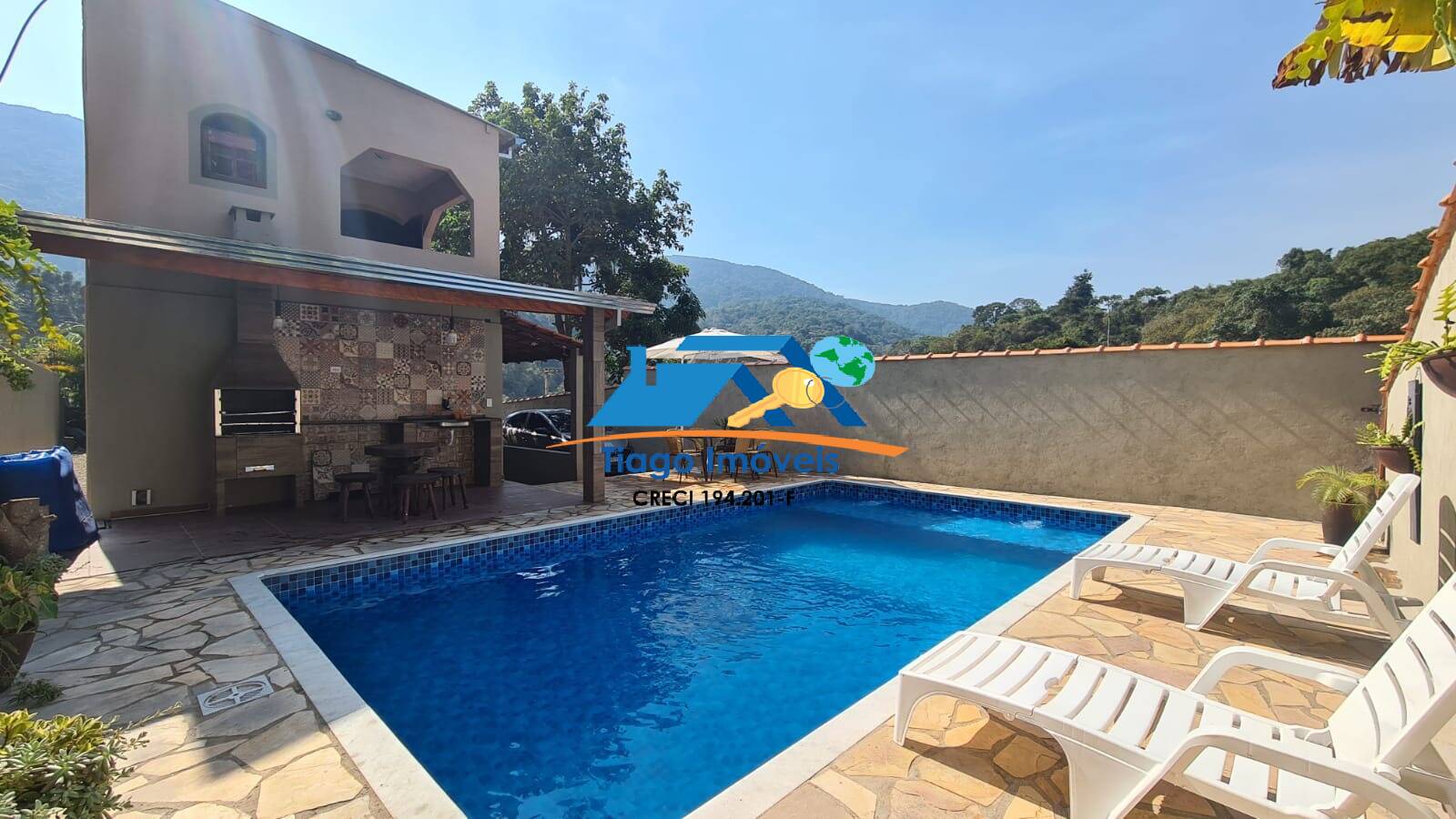 Chácara, 3 quartos, 527 m² - Foto 1