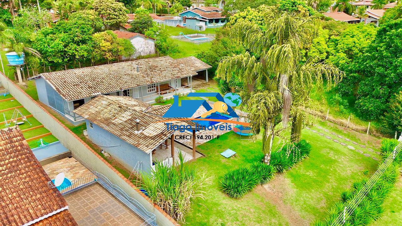 Chácara à venda com 3 quartos, 230m² - Foto 2
