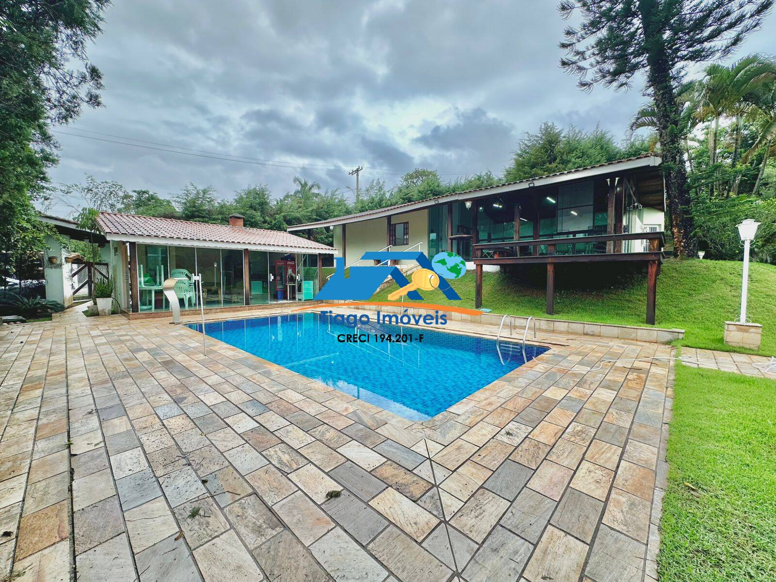 Chácara, 3 quartos, 1500 m² - Foto 1