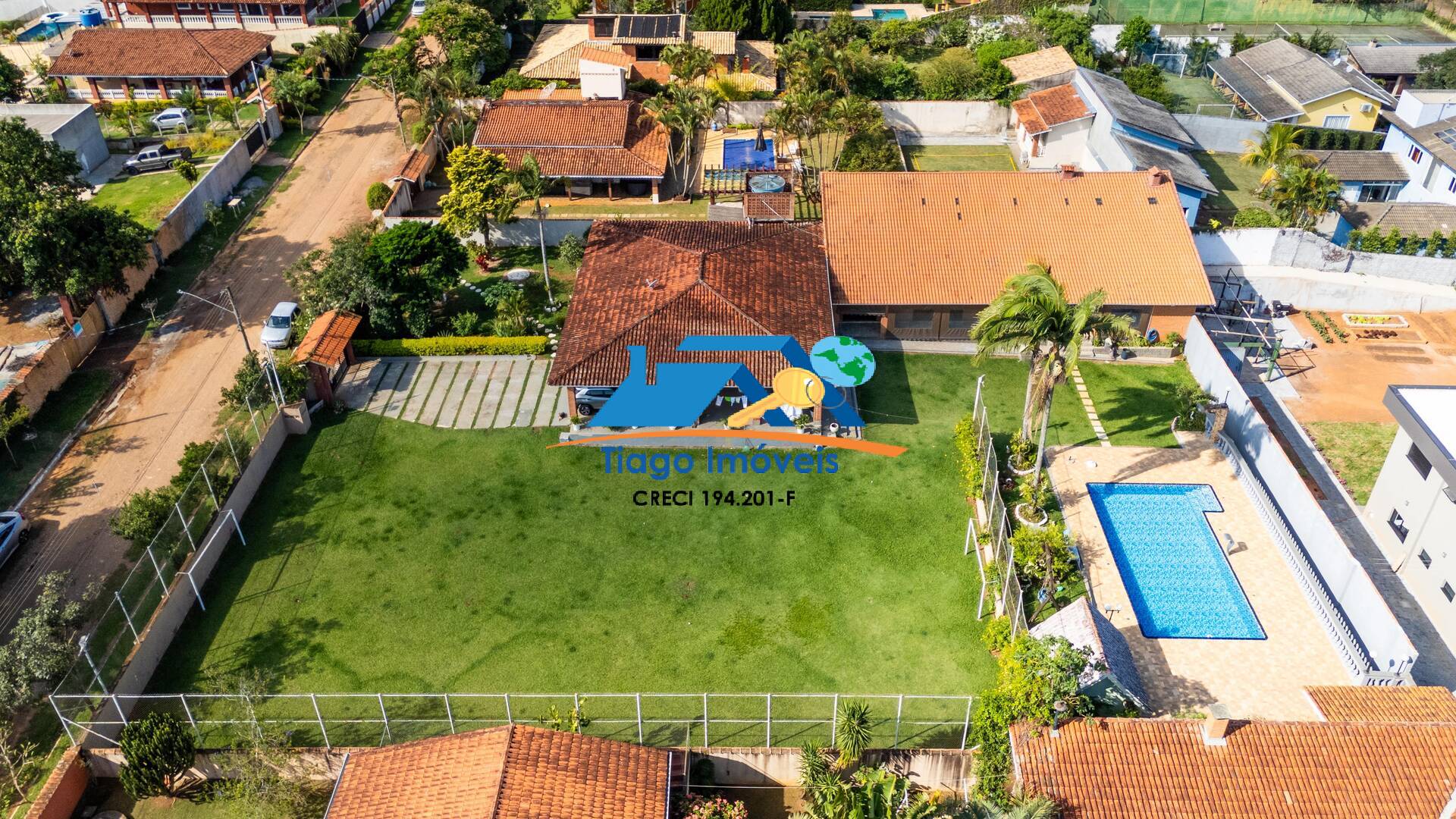 Sítio, 4 quartos, 2000 m² - Foto 2