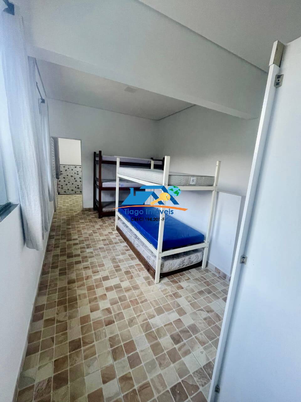 Chácara à venda com 2 quartos, 1220m² - Foto 8